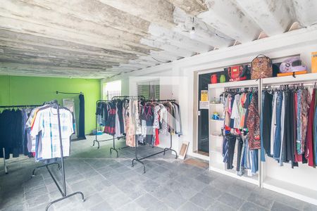 Casa à venda com 200m², 4 quartos e 2 vagas Casa à venda com 200m², 4 quartos e 2 vagasGaragem