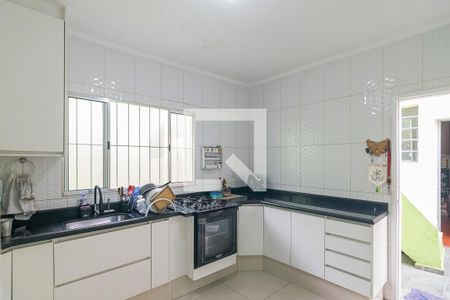 Casa à venda com 200m², 4 quartos e 2 vagas Casa à venda com 200m², 4 quartos e 2 vagasCozinha