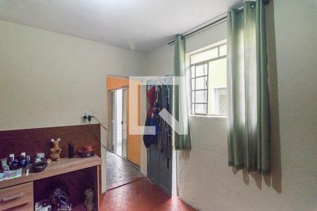 Casa à venda com 200m², 4 quartos e 2 vagas Casa à venda com 200m², 4 quartos e 2 vagasCozinha Edícula