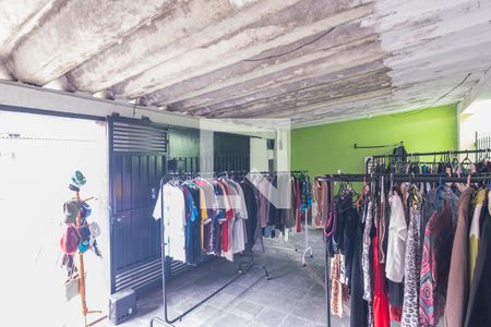 Casa à venda com 200m², 4 quartos e 2 vagas Casa à venda com 200m², 4 quartos e 2 vagasGaragem