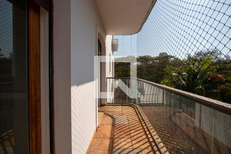 Apartamento à venda com 210m², 4 quartos e 4 vagasVaranda das Suítes 3 e 4