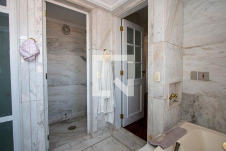 Apartamento à venda com 210m², 4 quartos e 4 vagasBanheiro da Suíte 4