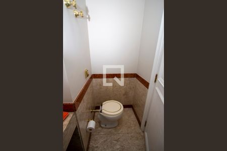 Apartamento à venda com 210m², 4 quartos e 4 vagasLavabo