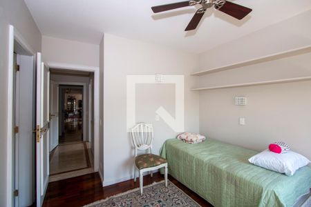 Apartamento à venda com 210m², 4 quartos e 4 vagasSuíte 2