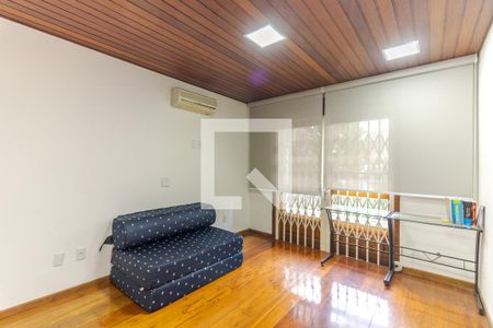 Quarto 1 de apartamento à venda com 4 quartos, 156m² em Vila Ipiranga, Porto Alegre