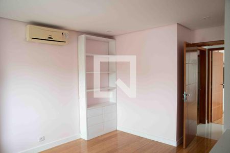 Casa de condomínio para alugar com 555m², 3 quartos e 6 vagas Casa de condomínio para alugar com 555m², 3 quartos e 6 vagasSuíte 2