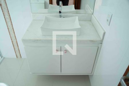 Casa de condomínio para alugar com 555m², 3 quartos e 6 vagas Casa de condomínio para alugar com 555m², 3 quartos e 6 vagasBanheiro da Suíte 2