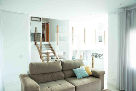 Casa de condomínio para alugar com 555m², 3 quartos e 6 vagas Casa de condomínio para alugar com 555m², 3 quartos e 6 vagasSala de TV