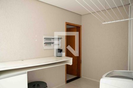 Casa de condomínio para alugar com 555m², 3 quartos e 6 vagas Casa de condomínio para alugar com 555m², 3 quartos e 6 vagasÁrea de Serviço
