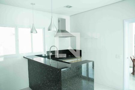 Casa de condomínio para alugar com 555m², 3 quartos e 6 vagas Casa de condomínio para alugar com 555m², 3 quartos e 6 vagasCozinha