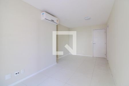 Sala de apartamento para alugar com 2 quartos, 72m² em Vargem Grande, Rio de Janeiro