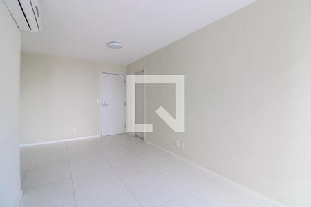 Sala de apartamento para alugar com 2 quartos, 72m² em Vargem Grande, Rio de Janeiro