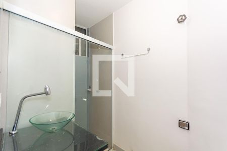 Apartamento para alugar com 63m², 2 quartos e sem vagaBanheiro
