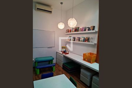 Apartamento para alugar com 4 quartos, 210m² em Vital Brasil, Niterói