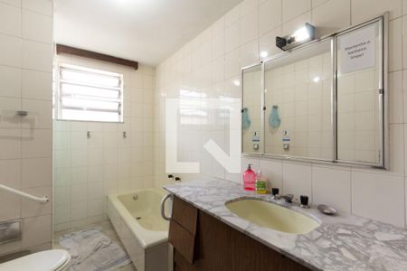 Banheiro 1 de casa à venda com 4 quartos, 272m² em Jardim Novo Mundo, São Paulo