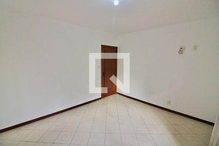 Casa de condomínio à venda com 250m², 5 quartos e 2 vagas Casa de condomínio à venda com 250m², 5 quartos e 2 vagasQuarto 2