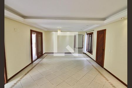 Casa de condomínio à venda com 250m², 5 quartos e 2 vagas Casa de condomínio à venda com 250m², 5 quartos e 2 vagasSala