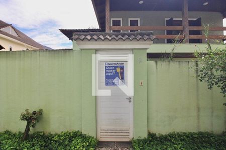 Casa de condomínio à venda com 250m², 5 quartos e 2 vagas Casa de condomínio à venda com 250m², 5 quartos e 2 vagasplaquinha instalada no imovel