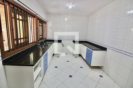 Casa de condomínio à venda com 250m², 5 quartos e 2 vagas Casa de condomínio à venda com 250m², 5 quartos e 2 vagasCozinha