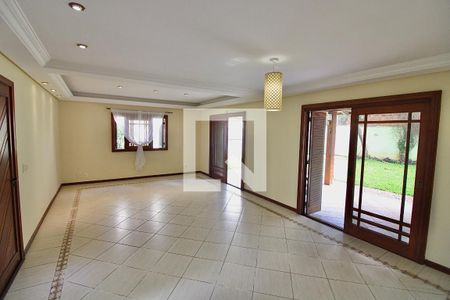 Casa de condomínio à venda com 250m², 5 quartos e 2 vagas Casa de condomínio à venda com 250m², 5 quartos e 2 vagasSala