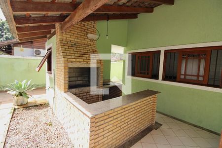 Casa de condomínio à venda com 250m², 5 quartos e 2 vagas Casa de condomínio à venda com 250m², 5 quartos e 2 vagasChurrasqueira