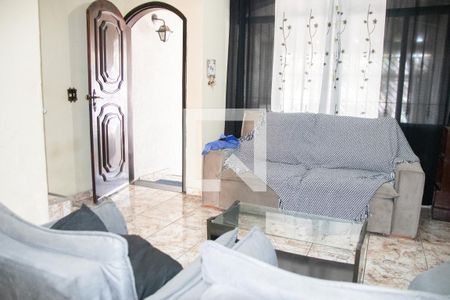 Sala de casa para alugar com 2 quartos, 99m² em Guapira, São Paulo
