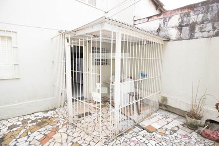 Casa para alugar com 30m², 1 quarto e sem vaga Casa para alugar com 30m², 1 quarto e sem vagaQuintal