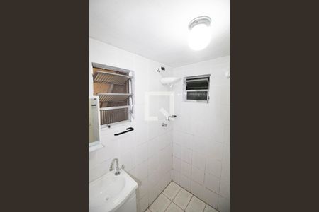 Casa para alugar com 30m², 1 quarto e sem vaga Casa para alugar com 30m², 1 quarto e sem vagaBanheiro