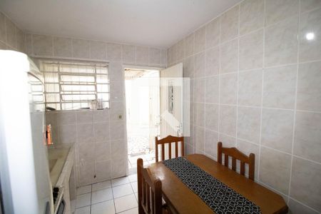 Casa para alugar com 30m², 1 quarto e sem vaga Casa para alugar com 30m², 1 quarto e sem vagaCozinha
