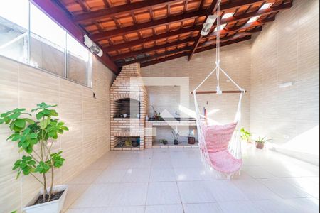 Casa à venda com 202m², 4 quartos e 2 vagasChurrasqueira