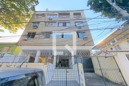 Apartamento à venda com 70m², 2 quartos e 1 vagaFachada