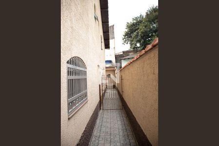 Casa à venda com 130m², 3 quartos e 2 vagasCorredor