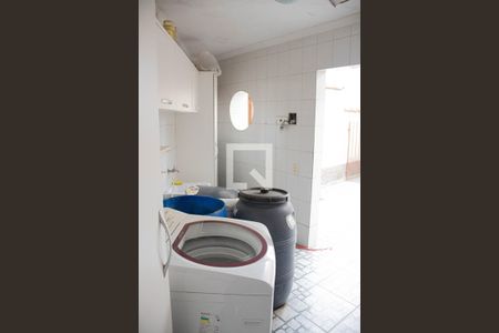 Casa à venda com 130m², 3 quartos e 2 vagasLavanderia