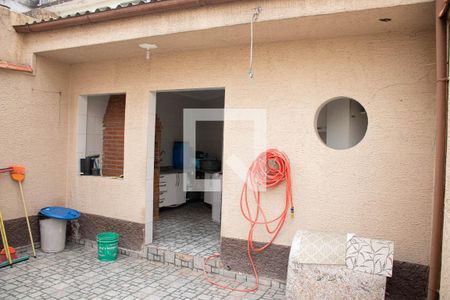 Casa à venda com 130m², 3 quartos e 2 vagasQuintal Fundos