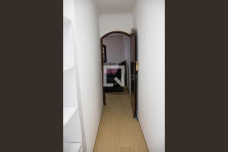 Casa à venda com 130m², 3 quartos e 2 vagasCorredor