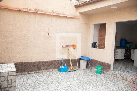 Casa à venda com 130m², 3 quartos e 2 vagasQuintal fundos