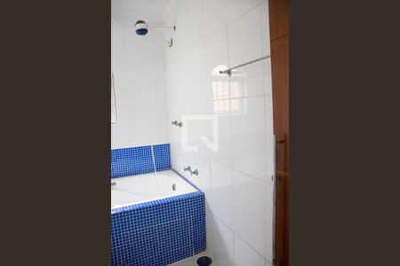 Casa à venda com 130m², 3 quartos e 2 vagasBanheiro 3