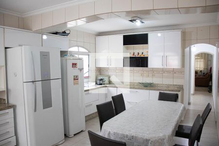 Casa à venda com 130m², 3 quartos e 2 vagasCozinha