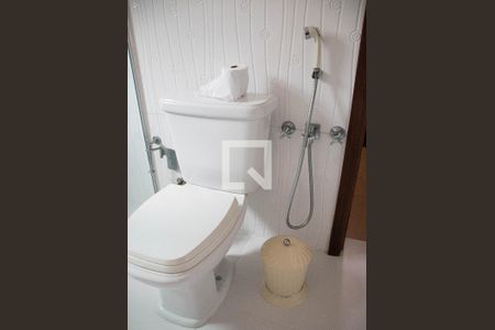 Casa à venda com 130m², 3 quartos e 2 vagasBanheiro 1