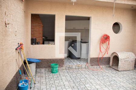 Casa à venda com 130m², 3 quartos e 2 vagasLavanderia