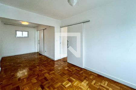 Apartamento para alugar com 77m², 2 quartos e 1 vagaSuíte