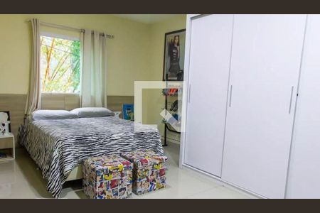 Casa à venda com 4 quartos, 220m² em Camorim, Rio de Janeiro
