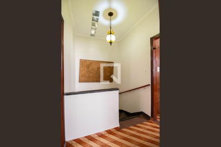 Hall quartos de casa à venda com 4 quartos, 190m² em Vila Deodoro, São Paulo