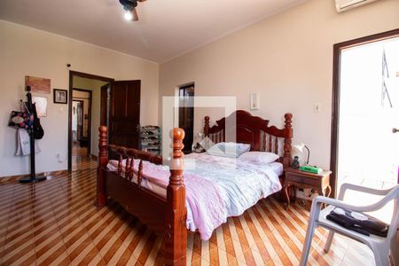 Casa à venda com 190m², 4 quartos e 3 vagasSuíte 1