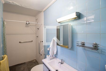 Casa à venda com 190m², 4 quartos e 3 vagasBanheiro da Suíte 2