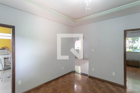 Sala de Estar de casa à venda com 4 quartos, 208m² em Goiânia, Belo Horizonte