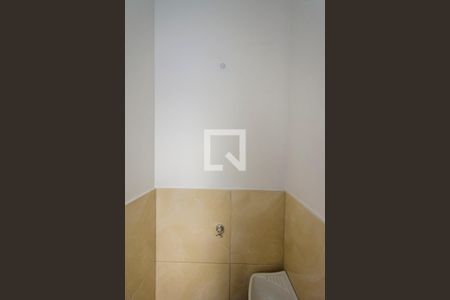 Apartamento à venda com 77m², 2 quartos e sem vaga Apartamento à venda com 77m², 2 quartos e sem vagaBanheiro de serviço