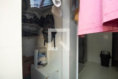 Apartamento à venda com 56m², 2 quartos e 1 vaga Apartamento à venda com 56m², 2 quartos e 1 vagaÁrea de Serviço