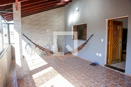 Casa à venda com 216m², 2 quartos e 2 vagasQuintal
