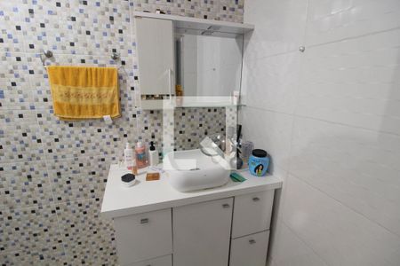 Casa à venda com 75m², 4 quartos e 1 vagaBanheiro 2